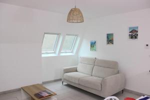 Appartement lesprit de Lourdes, proche sanctuaire et gare, vue sur le château