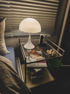 Open Special Korean Style 8 people 5 minutes walk from Jeonpo Station Cafe Street Seomyeon 17minutes from Airport 13 minutes from KTX,1 minute from BIFC