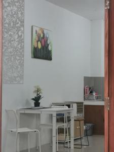 Ambarukmo Green Hill MA 8