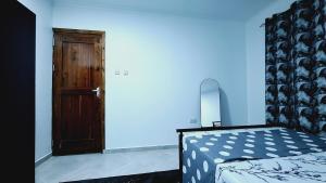 Lastborn Home IV Sinza