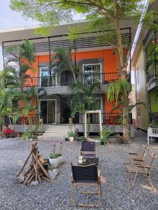 Bansuanrimnam Pakchong Resort