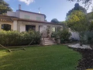 Villa arborée - piscine - 圣让德韦达