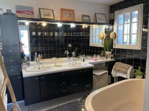 Villas Villa arboree - piscine : photos des chambres
