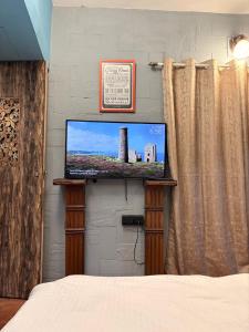 Independent Garden Cottage-Bandra-Carter road