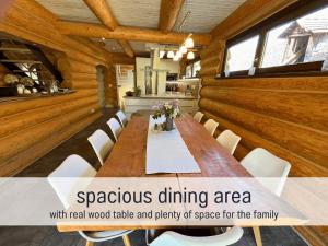 Blockhaus Malmkrog with garden, bright rooms, and an open kitchen