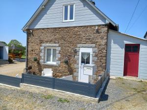 Appartements Studio dans une longere en pierre a la campagne : photos des chambres