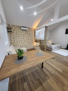 Maisons de vacances Le Chalet Champenois - Jacuzzi - Terrasse - Calme - Cine Netflix : photos des chambres