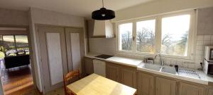 Maisons de vacances Terrasse, jardin,, Appartement 80m², vue montagne, wifi, bureau : photos des chambres