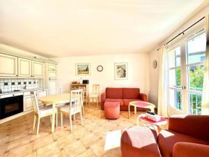 T3 with swimming pool near St Tropez