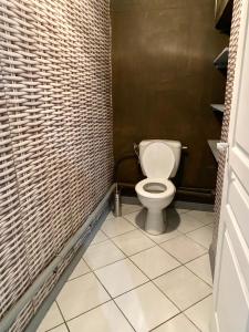 Appartements Gite avec piscine a 5 minutes de CAHORS : Appartement - Rez-de-Chaussée