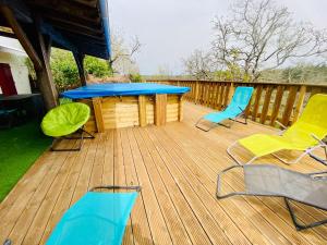 Appartements Gite avec piscine a 5 minutes de CAHORS : photos des chambres