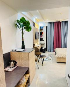 Moonlight luxury stay inn