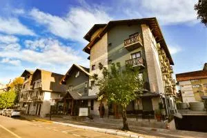 贝鲁诺旅馆 - 格拉玛多