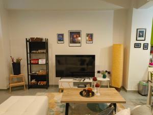 Nesta Home Athens, Cozy Private Apartment with SuperFast Wi-Fi