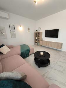 Apartments Lavel