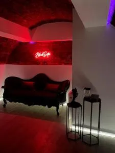 Suite de Luxe - Jacuzzi & Cave Secrète - Vermand