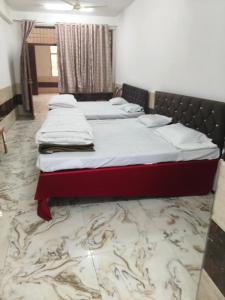 Hotel mahakumbh Nearest Arail Ghat