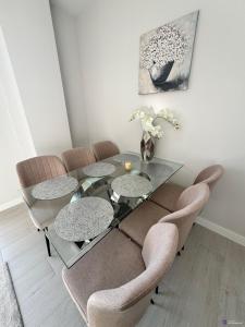 J&J Luxury Apartments