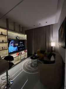 Modern Featured Hotel Studio