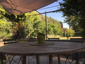 Villas Beautiful Quiet Provencal Farmhouse with Pool : photos des chambres