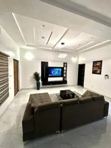 T 85 Greenbar Homes - Mama