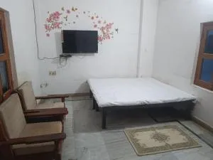 FULL FLAT HOME STAy - Jhūsi