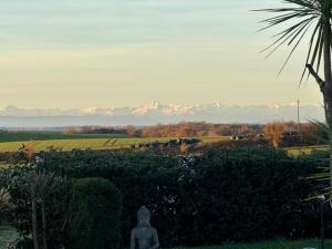 Villas Villa T6 d-exception entre Toulouse et Carcassonne , Vue sur les Pyrenees : photos des chambres