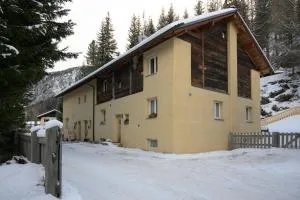 Chesa Gulas - La Punt-Chamues-ch - 拉蓬