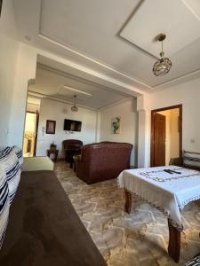 Experience the coastal living in this apartment for daily rent