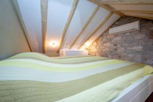 Charming apartment on Riva promenade