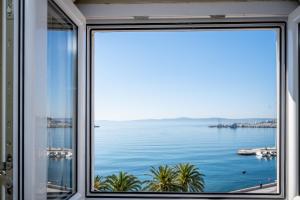 Charming apartment on Riva promenade