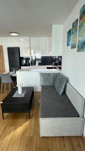 Prestige City Apartment - Next to Ice Arena, Private Parking