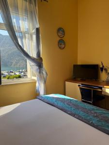 One-Bedroom Apartment (3 Adults) - Blue room in Apartments Vojin