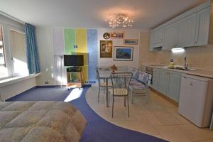 RAINALTER Studio 14A Centrale