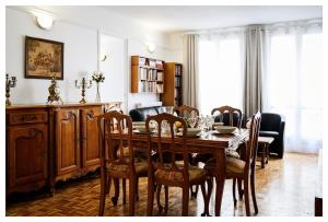 Appartements Classic retro vibe 15 min from Paris : photos des chambres