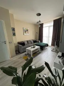 Modern, Cute and Comfy Apartment - FREE PRIVATE PARKING - German