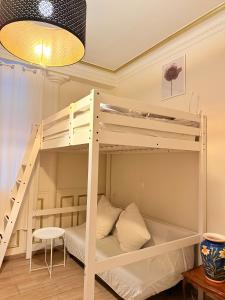 Appartement hausmanien élégant dans le 6ème