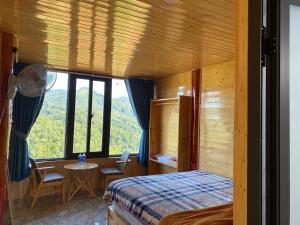 Săn Mây Homestay and Coffee Măng Đen