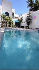 Palmira Cuernavaca 8 people, heated pool