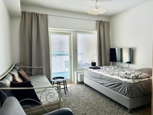 Rauhallinen studio isolla parvekkeella - 3hvězdičkové hotely ve městě Joensuu