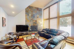 Eagle-Vail SkiGolf Retreat