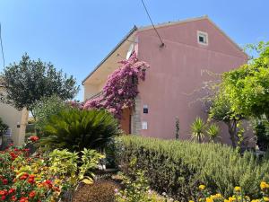 Villa Lyra