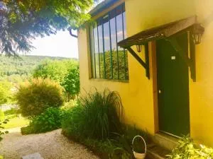 Artist Ernest Renoux's Atelier, Romantic Retreat - 马恩河畔埃索姆