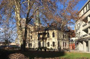 Central Garden Studio