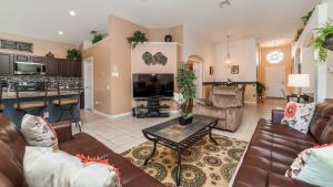 Windsor Palms Resort 4 Bedroom Home With Game Room 0843