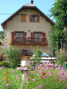 Maisons de vacances Le Tilleul : Maison 5 Chambres