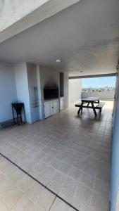 Apartamento Luminoso con Balcón a 200 metros de la terminal