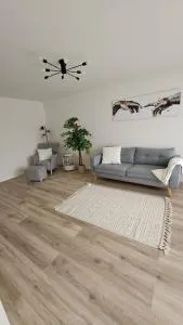 Ruhige 2-Zi-Wohnung mit Garage - 艾勒史威尔