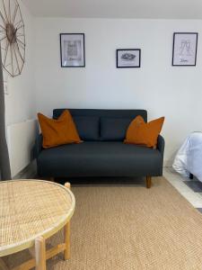 Appartements appart studio RDC de maison avec exterieur proche Reims : photos des chambres