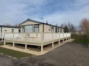 StaticHomeSleeps6-Lakeview-PetsOK-Balcony-Parking - Strubby